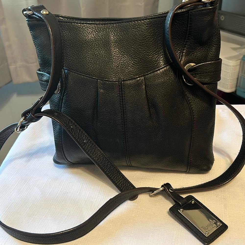 Tiganello Black leather crossbody